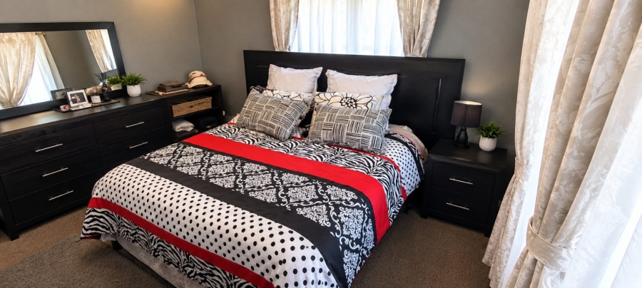 2 Bedroom Property for Sale in Cambridge West Eastern Cape